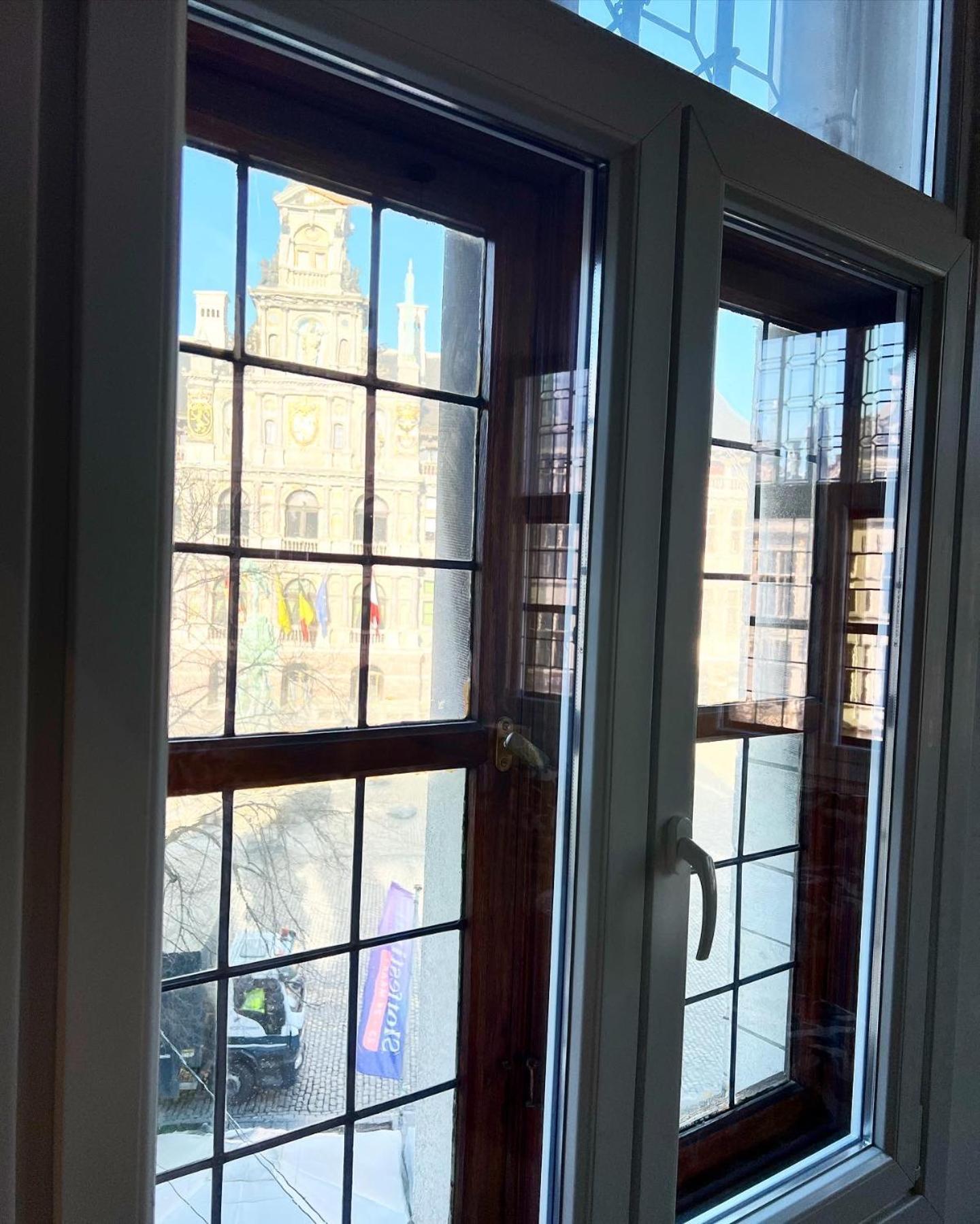 Le Faubourg Suites Anvers Dış mekan fotoğraf